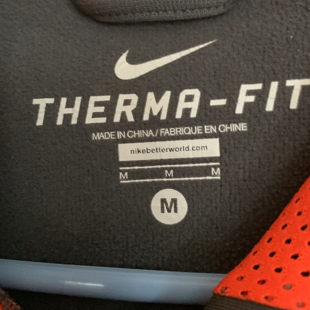 Men’s Nike therma-Fit hoodie sweatshirt, size medium - Picture 2 of 2